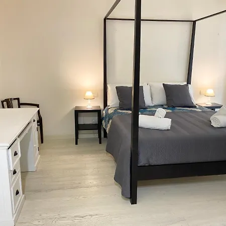 Front Apartment