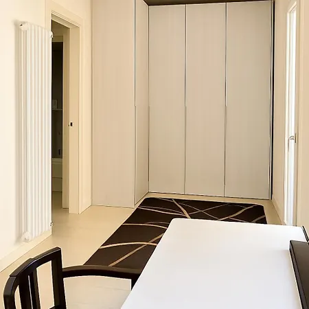 Front * ヴィアレッジョ