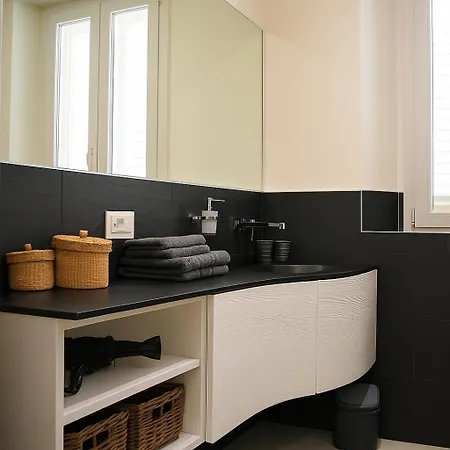 アパート Front *